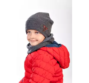 Шапочка зимняя детская с хомутом Люк для мальчика серого цвета (упаковка, ростовка 48-50-52)